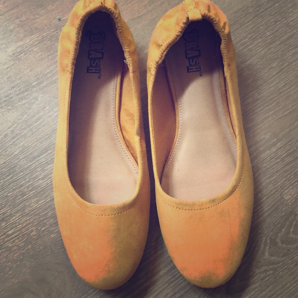 Brash mustard yellow flats with slight heel